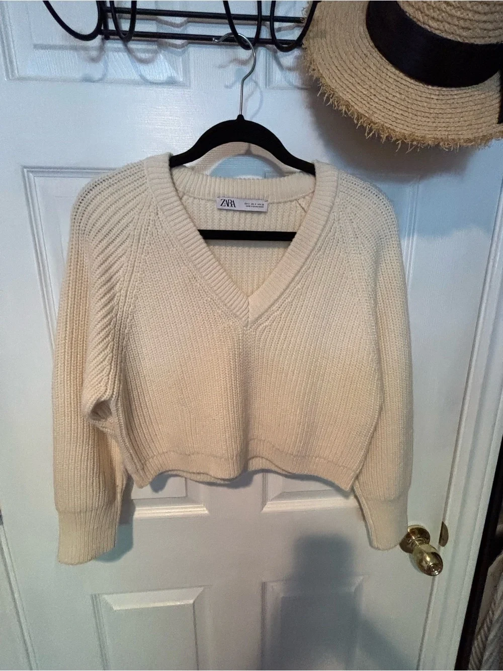 Zara Ivory V-Neck Cropped Ribbed Sweater - Picture 1 of 9